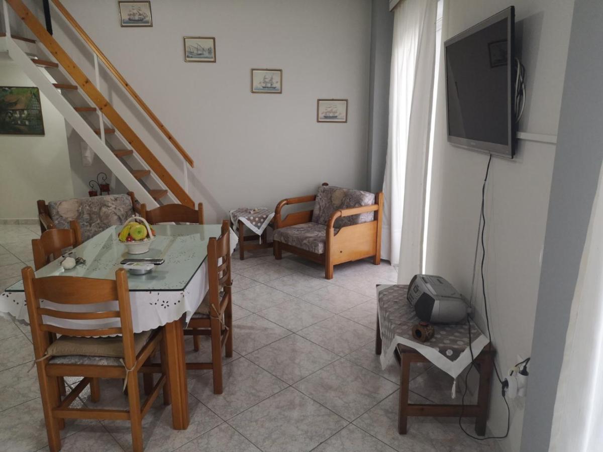 Panos & Antzy Apartments Kalamata Ngoại thất bức ảnh